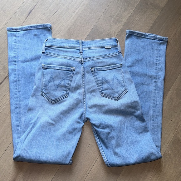 MOTHER Rider Skimp Jeans in Dreamer in High Life - Picture 10 of 13